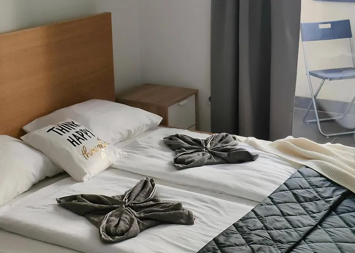 Super Cozy & Central Apartment