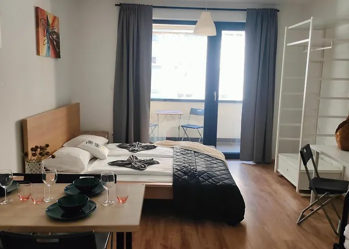 Super Cozy & Central Apartment